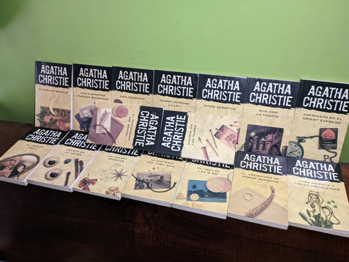 Libros, Colección De 16 Libros De Agatha Christie