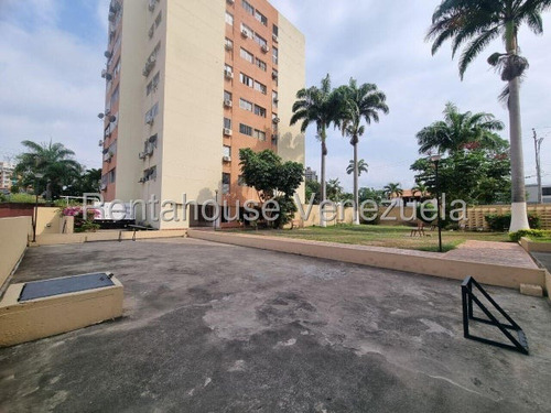 Ana Karina Molleja Vende Amplio Apartamento Zona Este Barquisimeto, Lara/ Akm