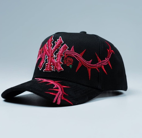 Gorra N Y Jesucristo Negro Con Rosa Unica Lisa
