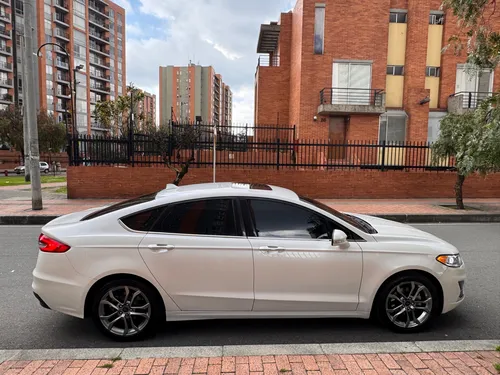 Ford Fusion Híbrido
