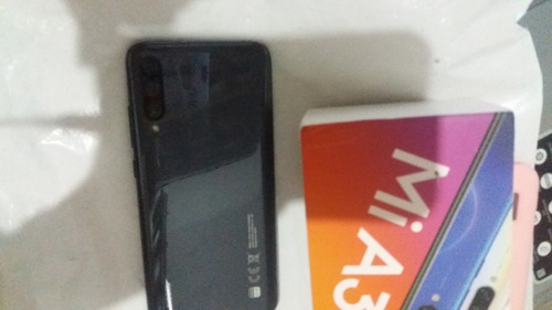 Celular Xiaomi Mi A3 Com Display Quebrado