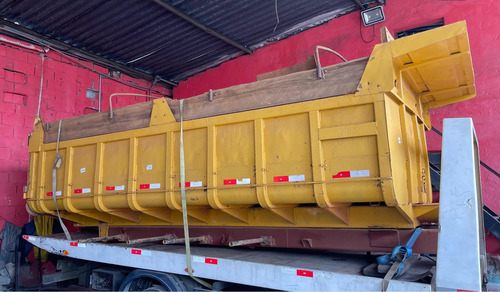 Imagem 5 de 6 de Caçamba Basculante 10m³ Truck 4,80m