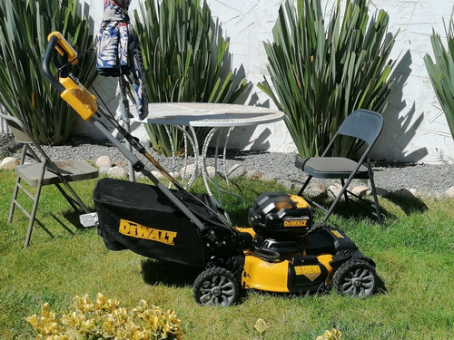 Imagen 6 de 10 de Dewalt Xr Podadora De Césped Inalámbrica 20v Brushless