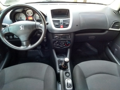 Peugeot 207 2014 1.4 Allure 75cv