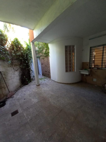 Imagen 4 de 18 de Casa Con Opción A Subdividirse En Dos Departamentos (zona Unl)