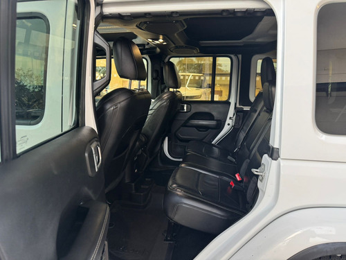 Jeep Wrangler 3.6 Unlimited Sahara 4x4 At