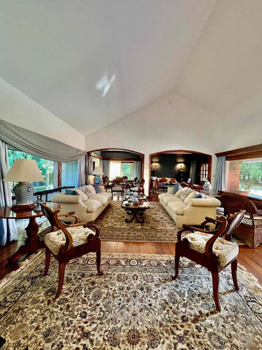 Imagen 3 de 26 de Importante Mansion Ubicada En El Barrio Mas Exclusivo De Punta Del Este, Se Alquila.