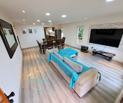 Se Arrienda Gran Casa Remodelada Con Vista Al Mar, El Quisco
