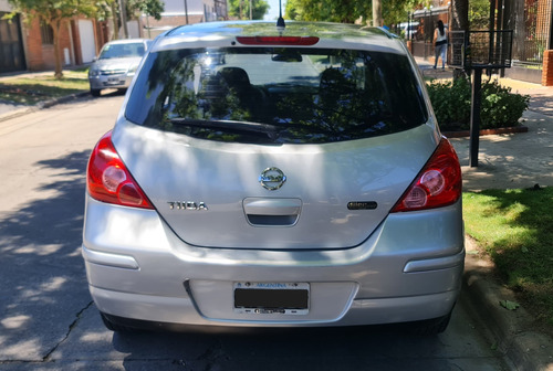 Nissan Tiida 1.8 Visia