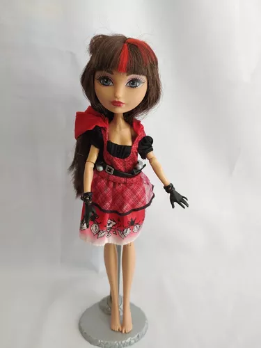 Vestido para muñecas Ever After High.