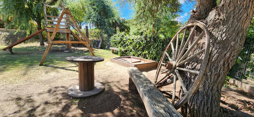 Venta Casa Amplia Y Funcional / Barrio Cerrado / 3 Dorm