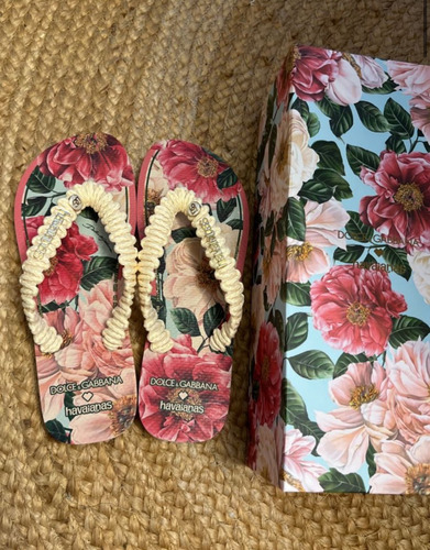 Havaianas Edição Especial Dolce & Gabbana Rosa Perfeita