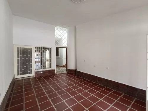 Casa En Venta En Quinta Bosch. Cod V30257