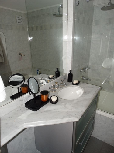 Imagen 20 de 30 de Apartamento En Venta Sobre Rbla. Con Vistas Al Mar, 3 Dormitorios, Parrillero De Uso Esclusivo Y Servicio 2 Garajes