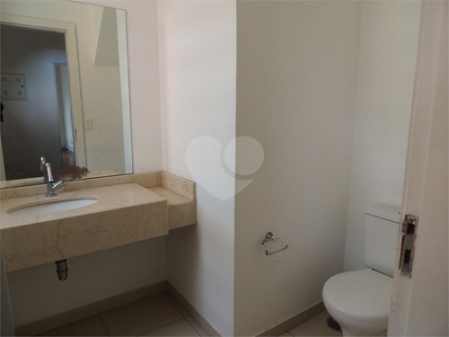 Imagem 21 de 29 de Sobrado Comercial Com Várias Salas E Agradável Jardim./ Locado - Reo514108