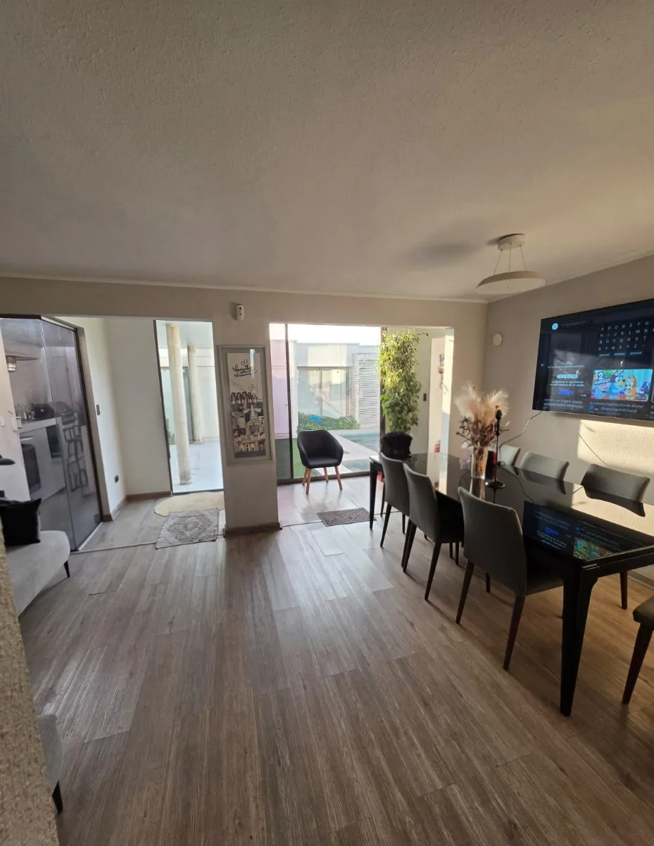 Imagen 2 de 28 de En Venta Amplia Casa Mediterránea En El Remanso De Machalí