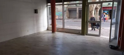 Imagen 7 de 11 de Local Comercial En Alquiler 2 Baños A Pasos De Bps, Cordon