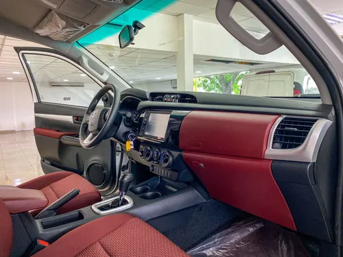 Toyota Hilux 2.7 4x4