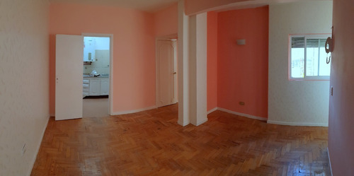 Imagen 11 de 30 de Piedras Al 1300 Y Av. Juan De Garay, San Telmo. Segundo Piso Por Escalera. 2 Ambientes. Superficie Total 80 M2. Super. Cubierta 42 M2. Terraza Anexable De 38 M2. Dormitorio Grande. Conexión Lavarropas