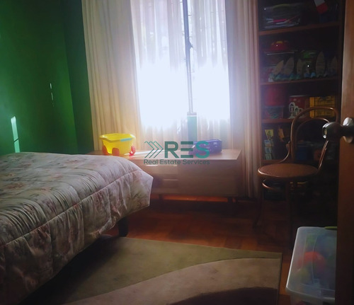 Casa En Venta De 4 Dorm. En Las Condes