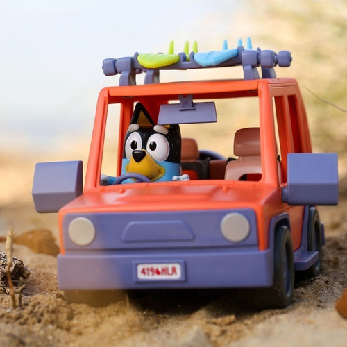 Imagen 5 de 8 de Bluey Auto Familiar Heeler 4 Wd Con Personaje Color Naranja