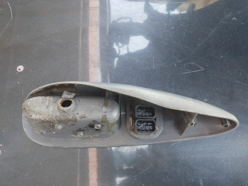 Moldura Botão Vidro Porta Esquerda Ford Courier 1998 A 2011 (Usado)