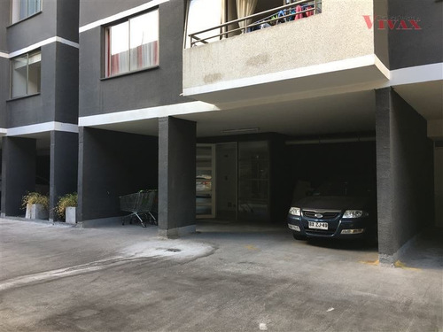Imagen 2 de 5 de Estacionamiento En Arriendo En Santiago