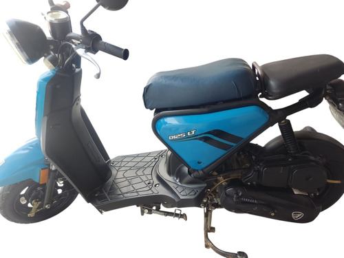 Motoneta D125 Azul Con 6450 Km Y En Buen Estado