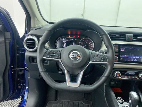Imagen 17 de 25 de Nissan Versa Exclusive At 1.6