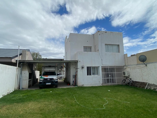Casa En Venta En Loteo Banco Provincia
