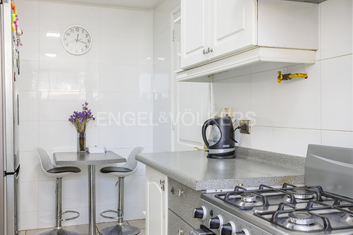 Departamento En Calle Cerrrada Con Plaza