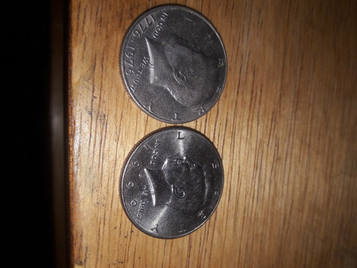 Imagen 1 de 4 de Half Dollar  - Bicentenario (1776-1976) Y 1999