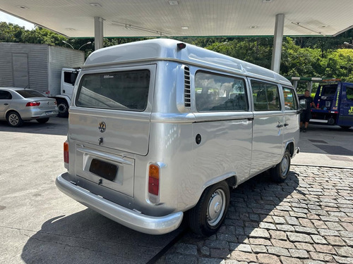 Volkswagen Kombi 1.4 Lotação Total Flex 3p