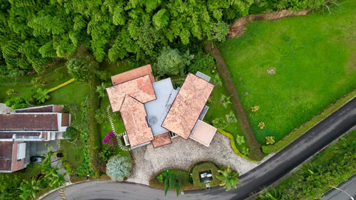 Casa En Venta En Envigado Loma Del Escobero