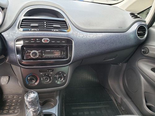 Fiat Punto 2013 1.4 Attractive Flex 5p