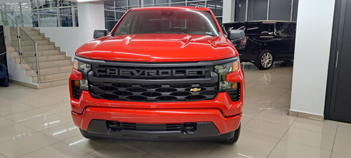 Chevrolet Silverado 5.3 V8 Custom Doble Cabina 4X4 At