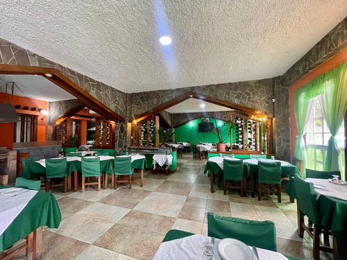 Venta Fondo De Comercio De Amplio Y Emblematico Restaurante En Los Altos Mirandinos Carrizal Rz