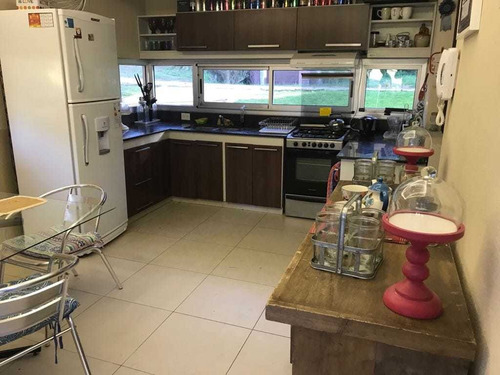 Hermosa Casa Minimalista En El Golf Con Pileta