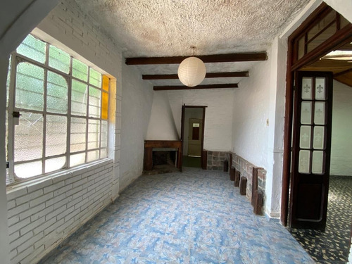 ¡oportunidad! Lega Propiedades Vende En Exclusividad Amplia Casa Con 2 Dormitorios