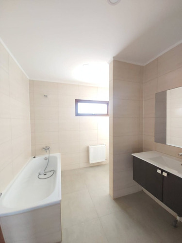 Imagen 16 de 25 de Exclusiva Casa En Arriendo Pintor Cosme San Martin, La Reina