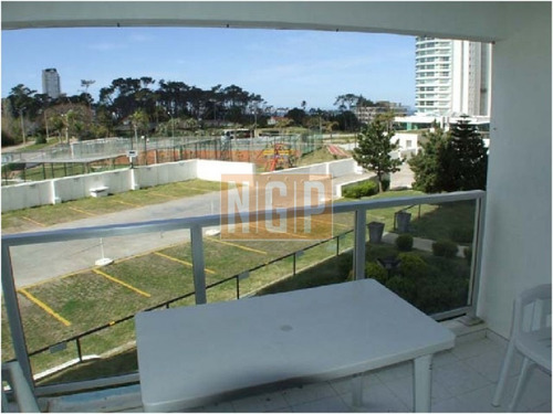Sobre Mansa Apartamento Con Todos Los Servicios-ref:6494