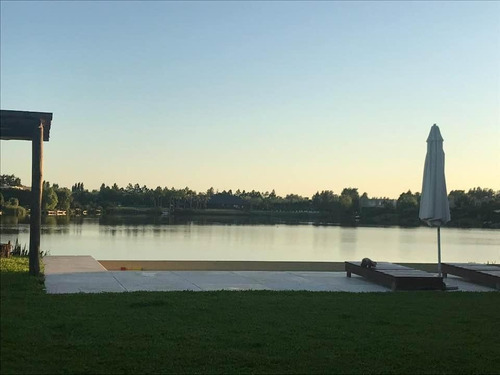 Casa Al Lago En Venta En Talar Del Lago 2