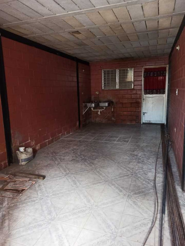 Imagen 4 de 15 de Casa Venta Urb. Araguaney Palo Negro. Libertador
