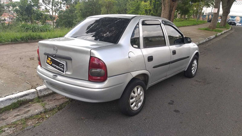 Gm Corsa Sedan A Vista 8900 Aceito Cartão E Financio