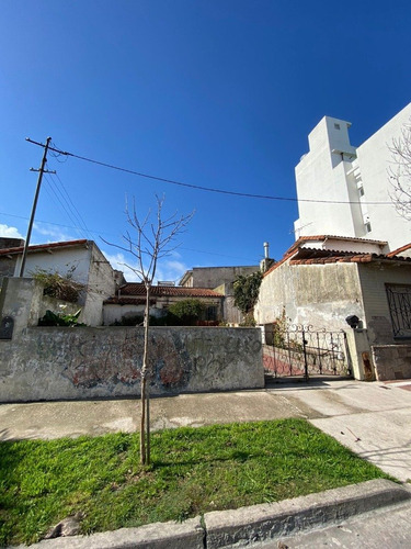 Imagen 4 de 6 de Lote De 300m2 En 14 De Julio Y Castelli