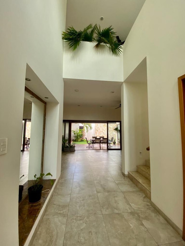Residencia En Renta En La Mejor Privada De Altabrisa
