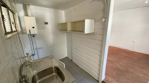 Buena Casa Con Depto Interior, Sector Los Condores Thno