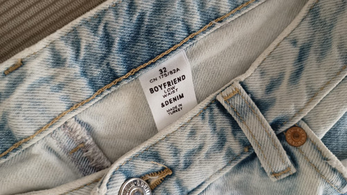 Jean Boyfriend Con Roturas Importado H&m T.32 (Usado)