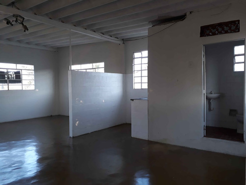 Casa À Venda Na Rua Atílio Pifer, Sepetiba, Rio De Janeiro - Rj - Liv-2067
