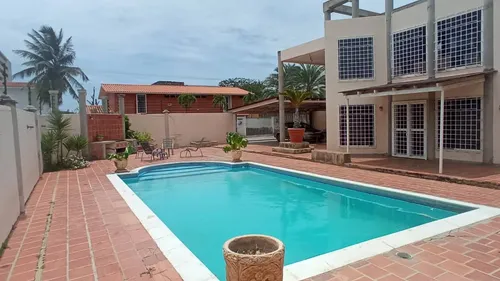 Casa Urb. Costa Azul Jc